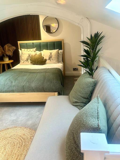 Cosy Stylish Studio Apartment Trowbridge Exteriör bild