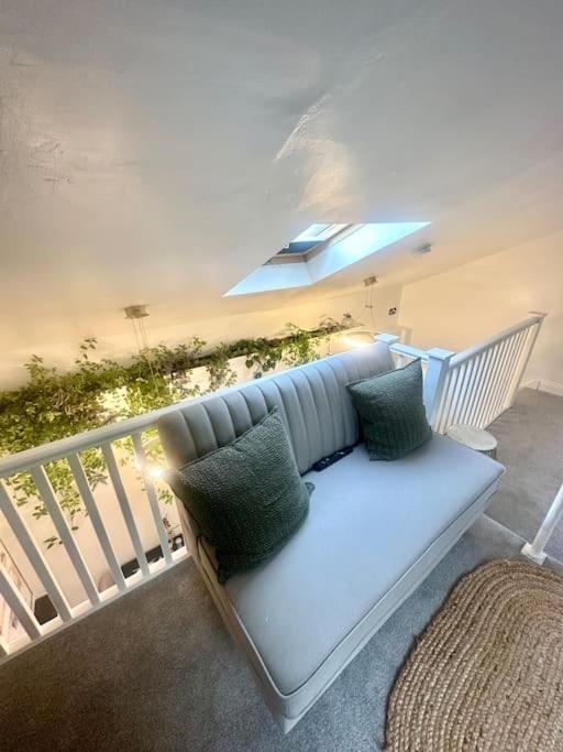 Cosy Stylish Studio Apartment Trowbridge Exteriör bild